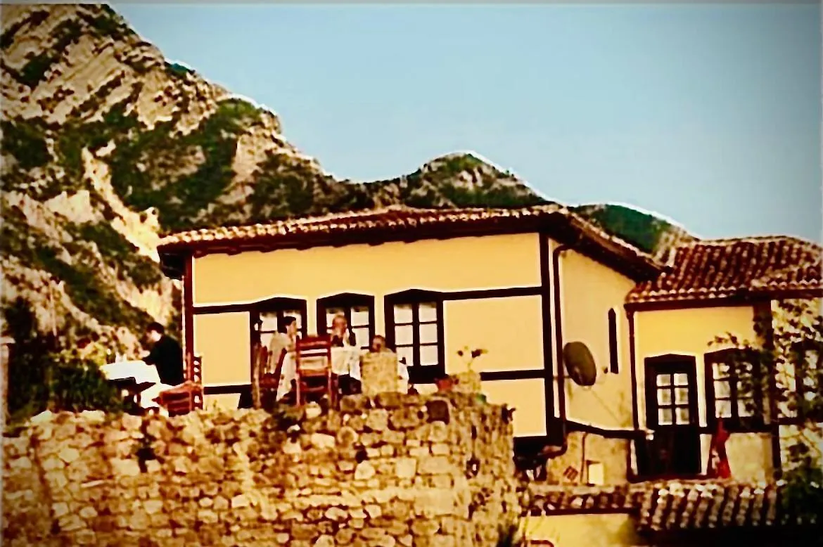 Maison d'hôtes Rooms Emiliano Castle Of Kruja