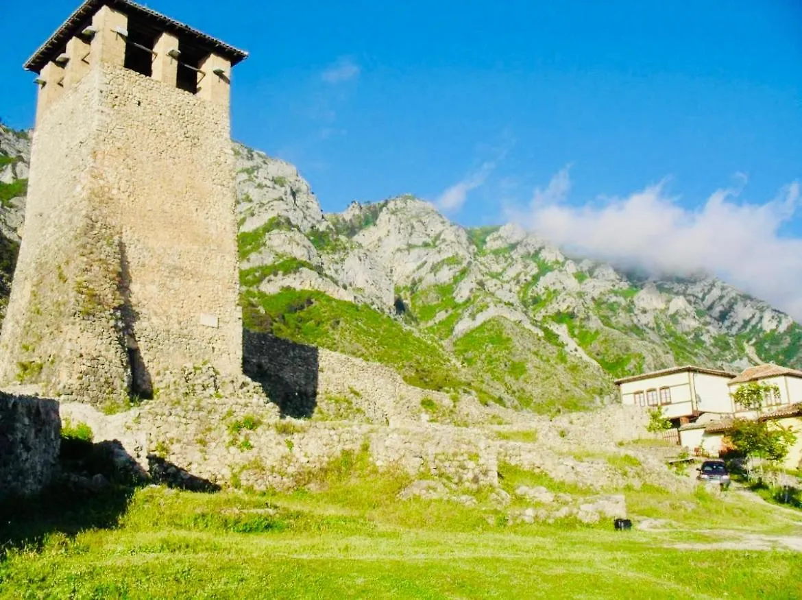 Rooms Emiliano Castle Of Kruja Maison d'hôtes Krujë